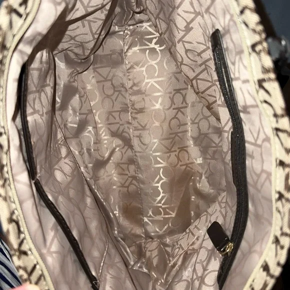 Calvin Klein Bag - Picture 5 of 10